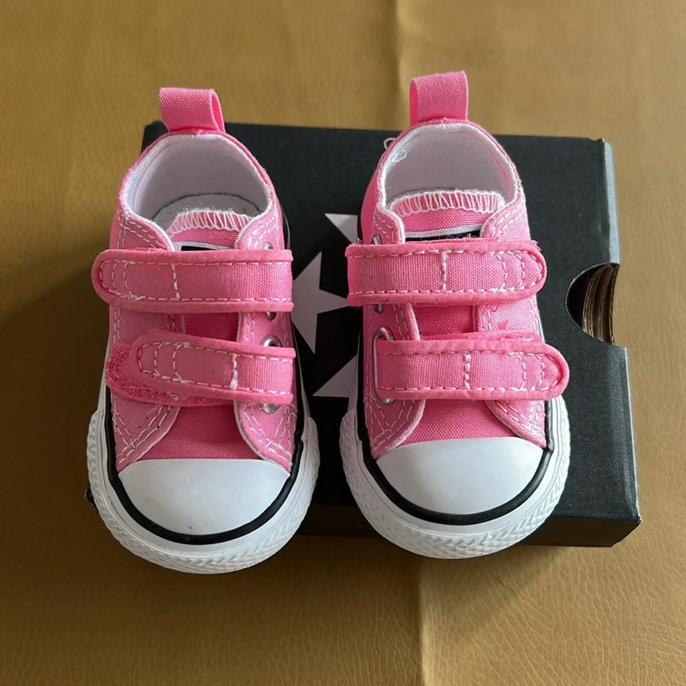 Converse Chuck Taylor All Star Canvas Pink Infant/Toddler Sneakers size 2 - Picture 3 of 4
